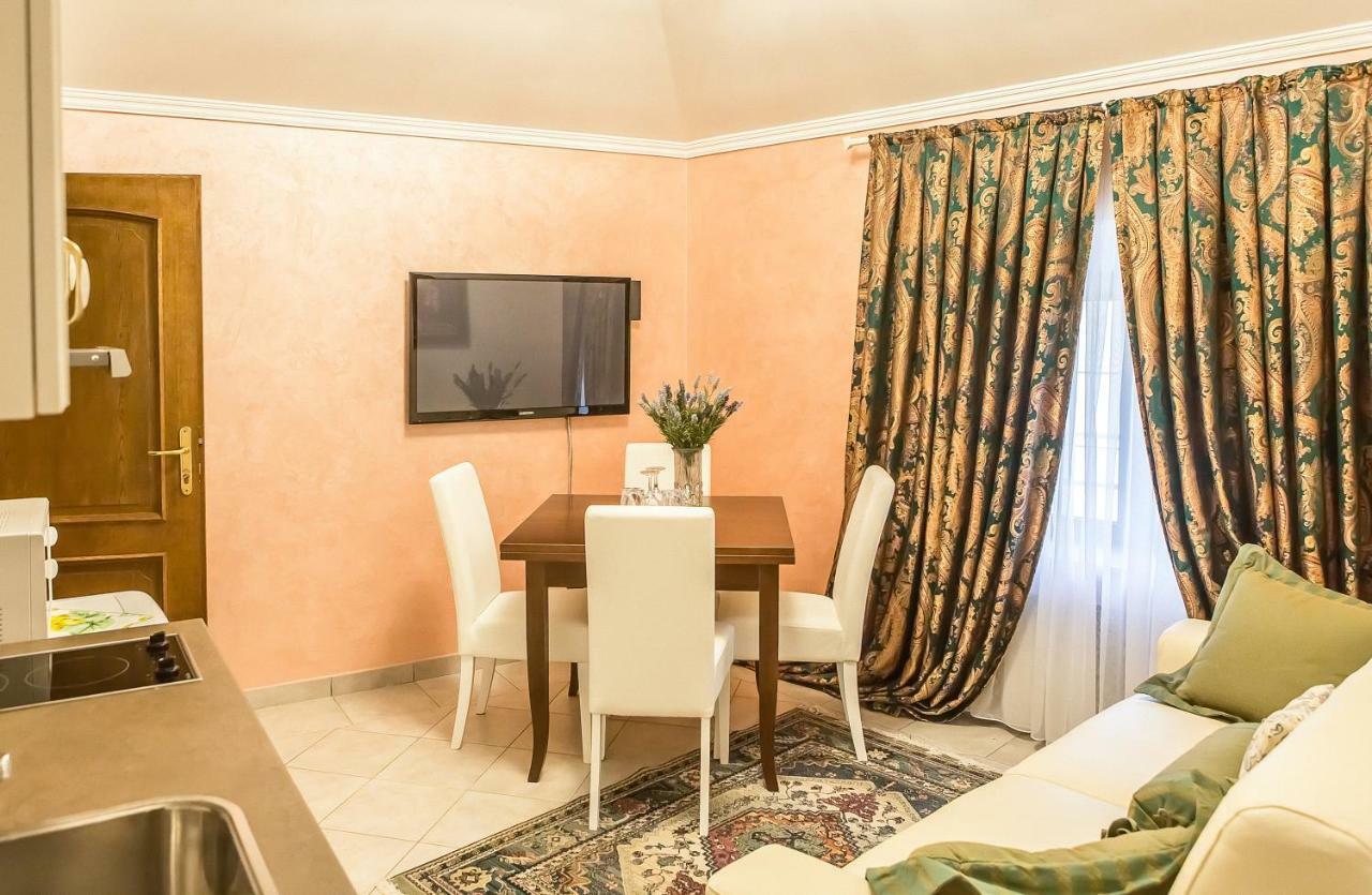 Villa Hasi ポレッチ エクステリア 写真